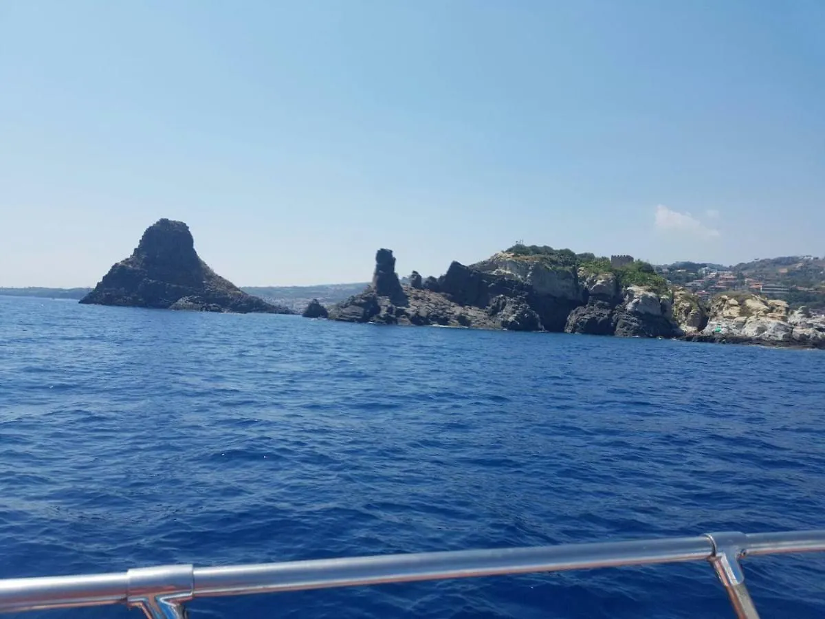 Tatil Evi Casa Dei Mori Otel Aci Trezza